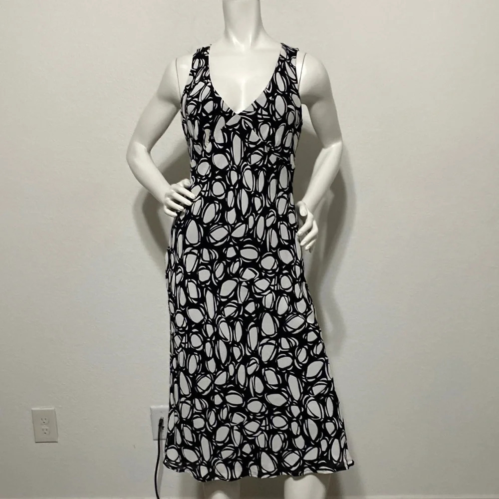 Hobbs WHite Black Fit & Flare Circle Print Dress Size 12